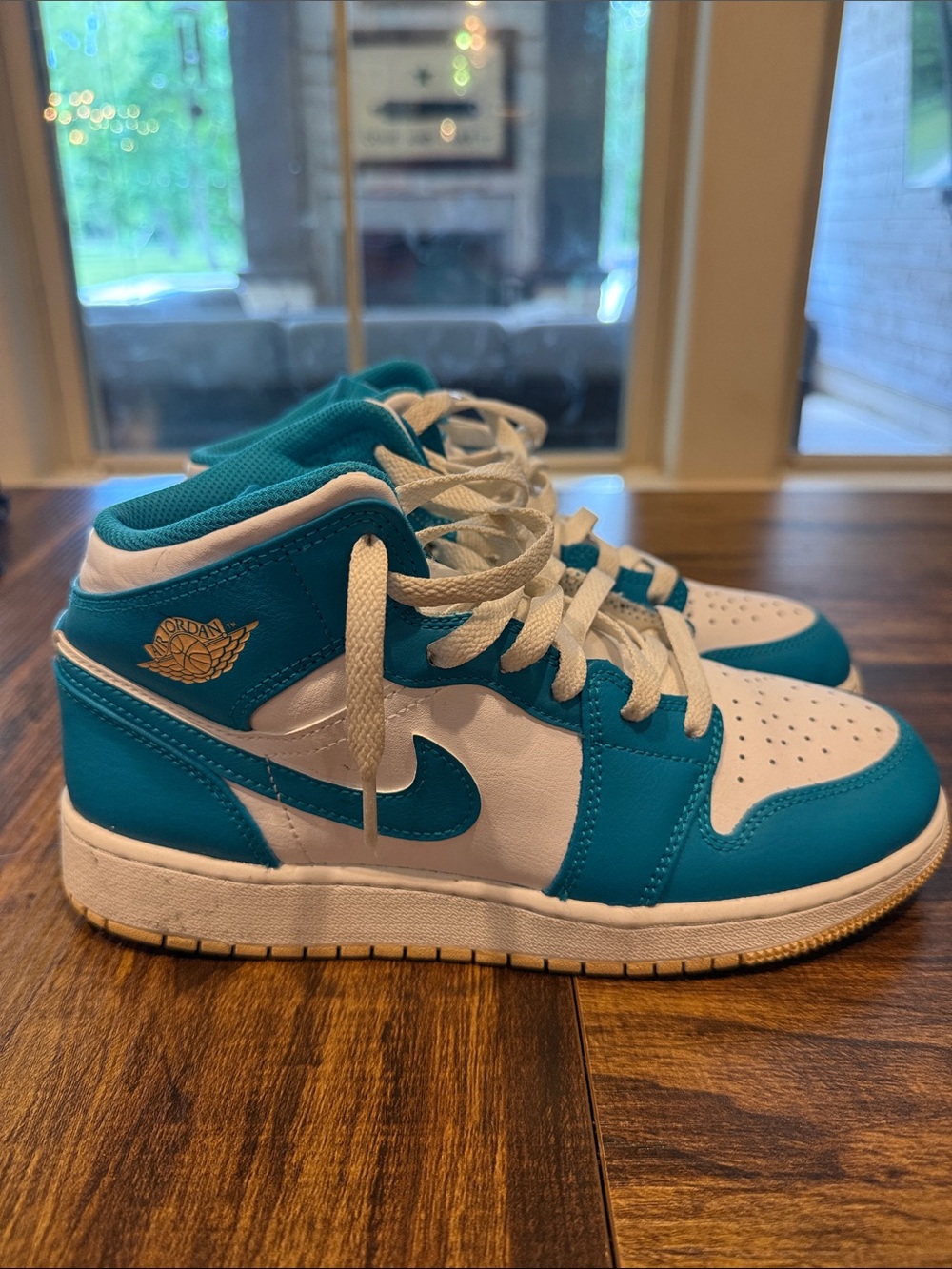 Jordan Teal/White Basketball Shoe Interior